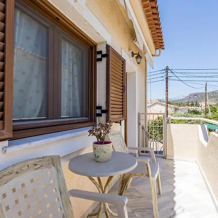 Apartment Niriides *