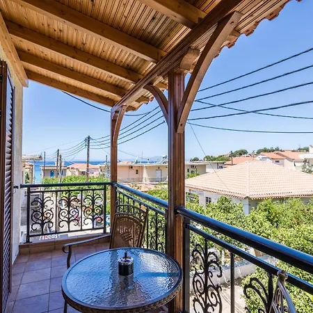 Apartment Niriides *